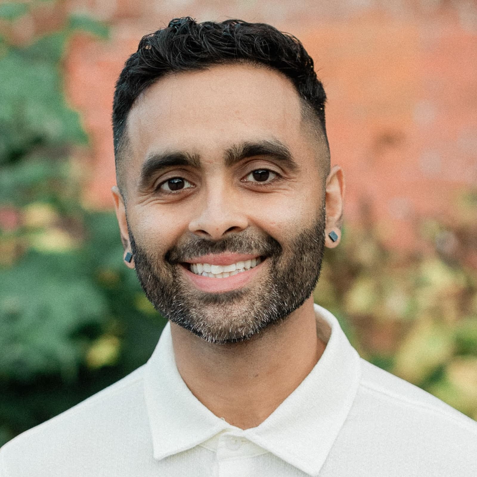 Deep Gill, founder of Aava, builder of everhand.ai and KindGifts.co